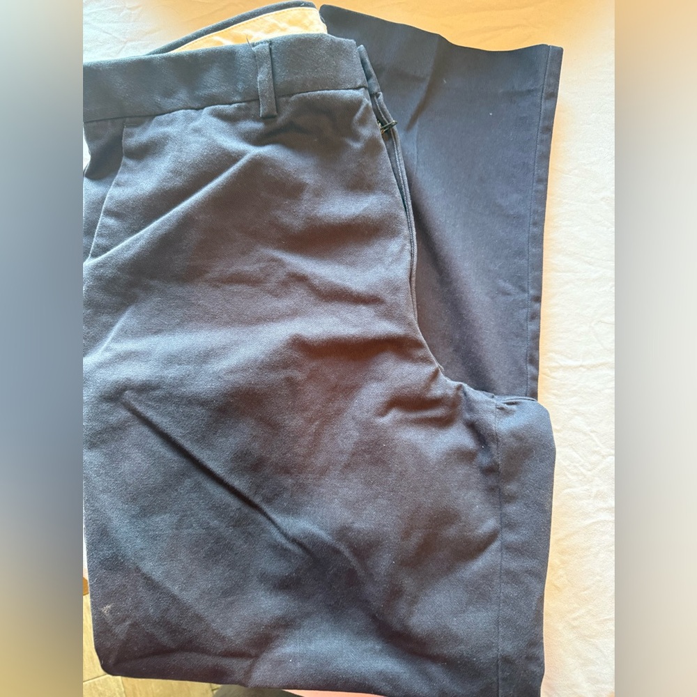 Roundtree & Yorke Dark Navy men’s pants, size 38 x 32 good condition